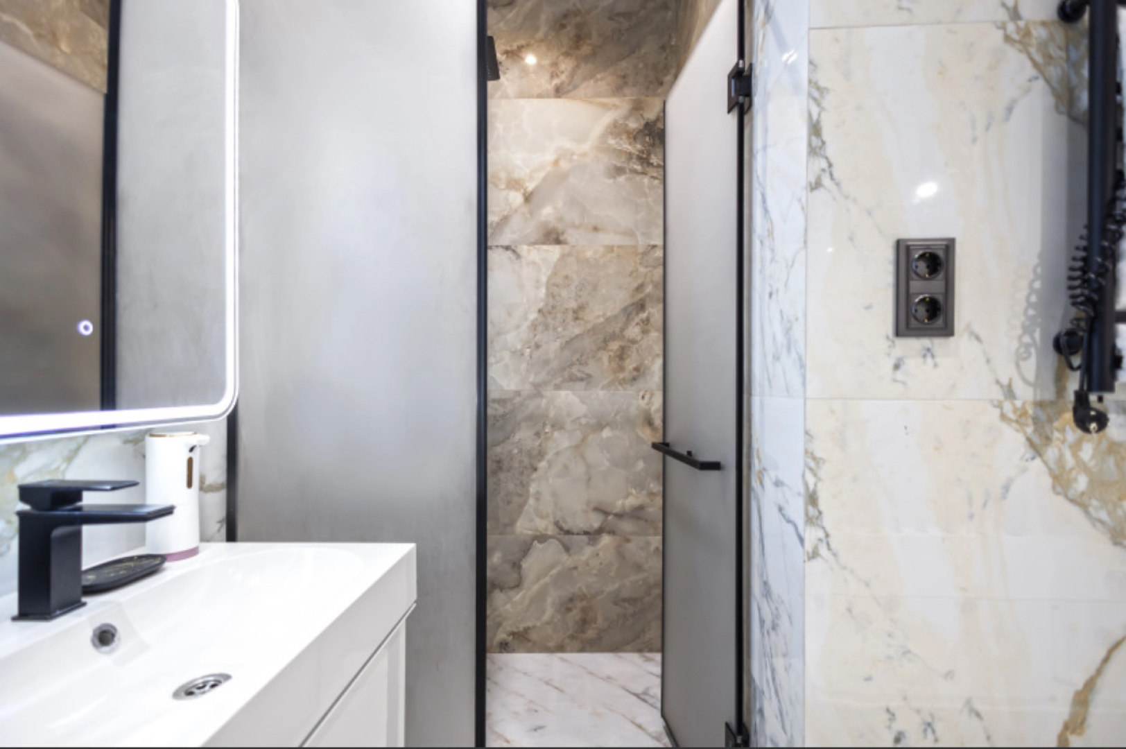 Апартаменты Sky City Moscow 80 этаж Вид на МГУ, Лужники, Парк победы, Воробьевы горы! Уникальный вид!