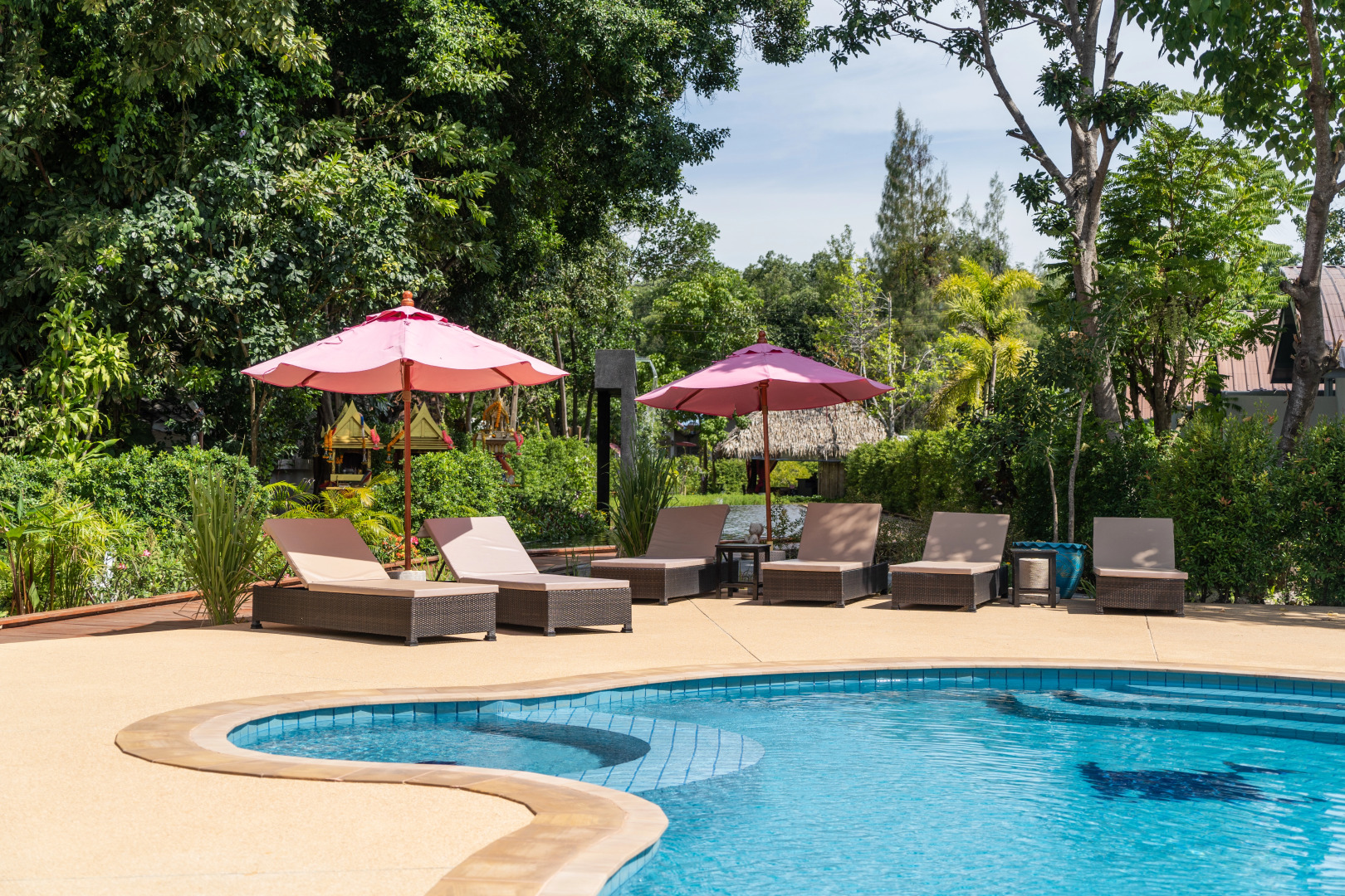 Отель Adarin Beach Resort