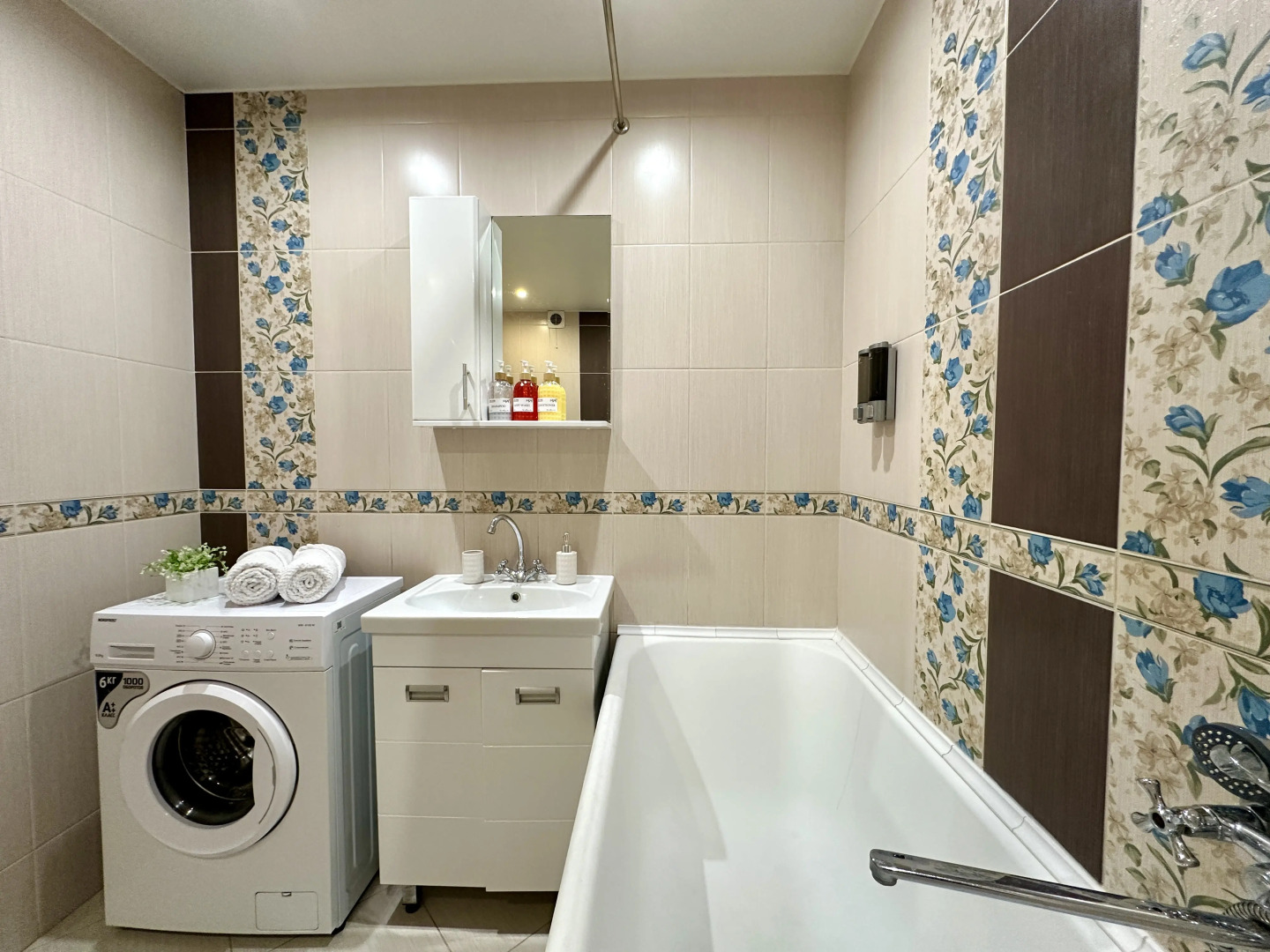 Апартаменты Эустома, рядом с ТЦ Кристалл