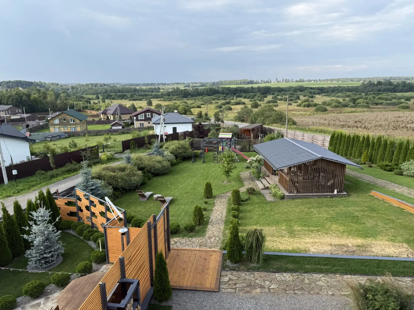 Частный дом Hill House Positive