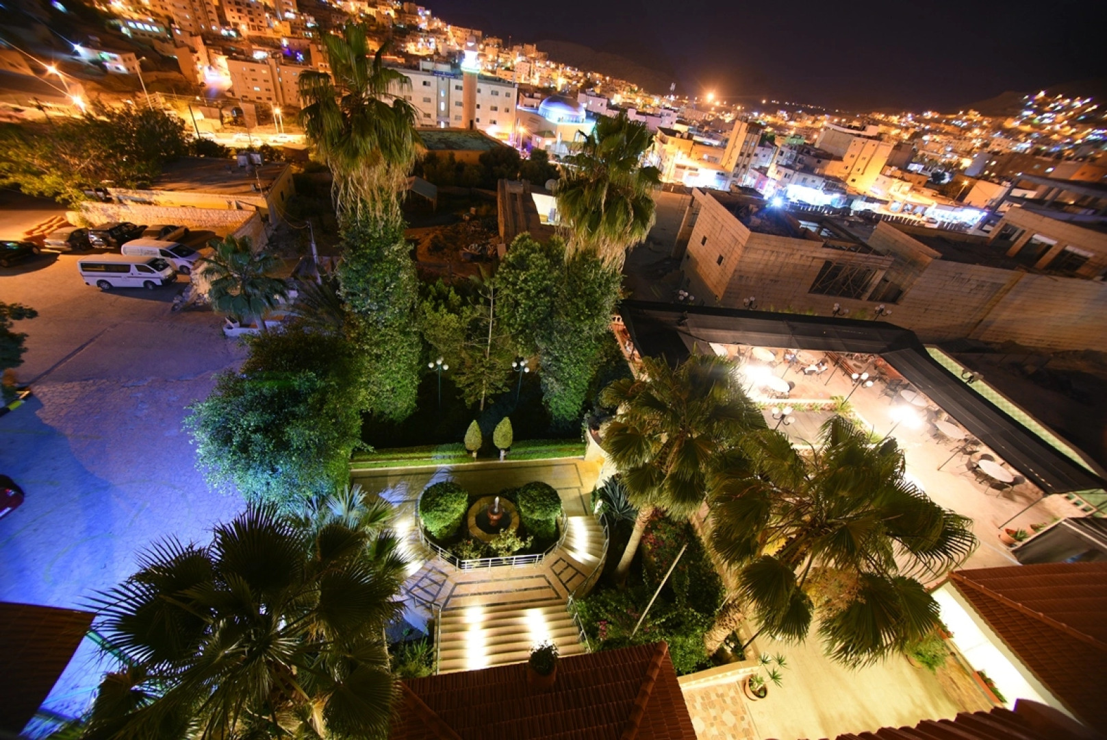 Отель Amra Palace International