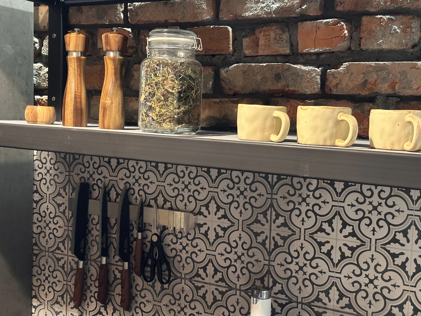 Частный дом гнѣздо с камином и двумя спальнями