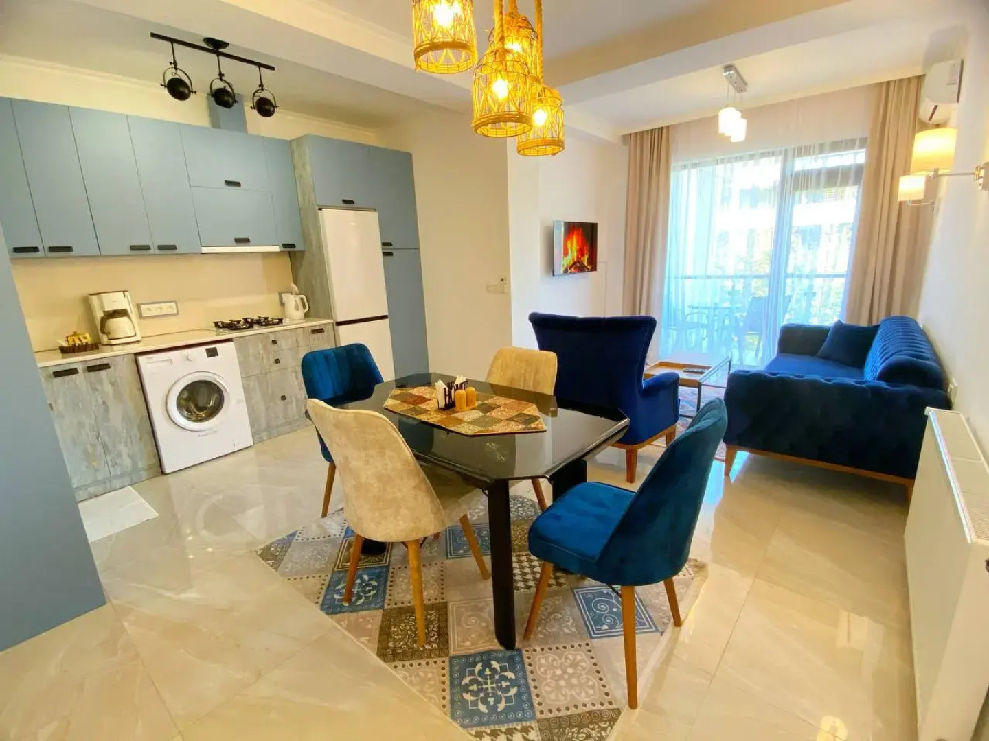 Апартаменты City Heart Luxury Apartment