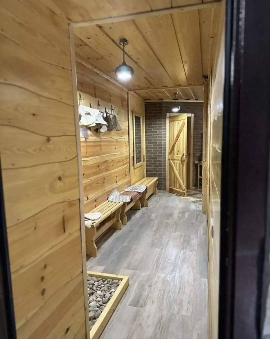 Частный дом Усадьба Сергея Пускепалиса у подножия горы Верблюд с полётами на рассвете