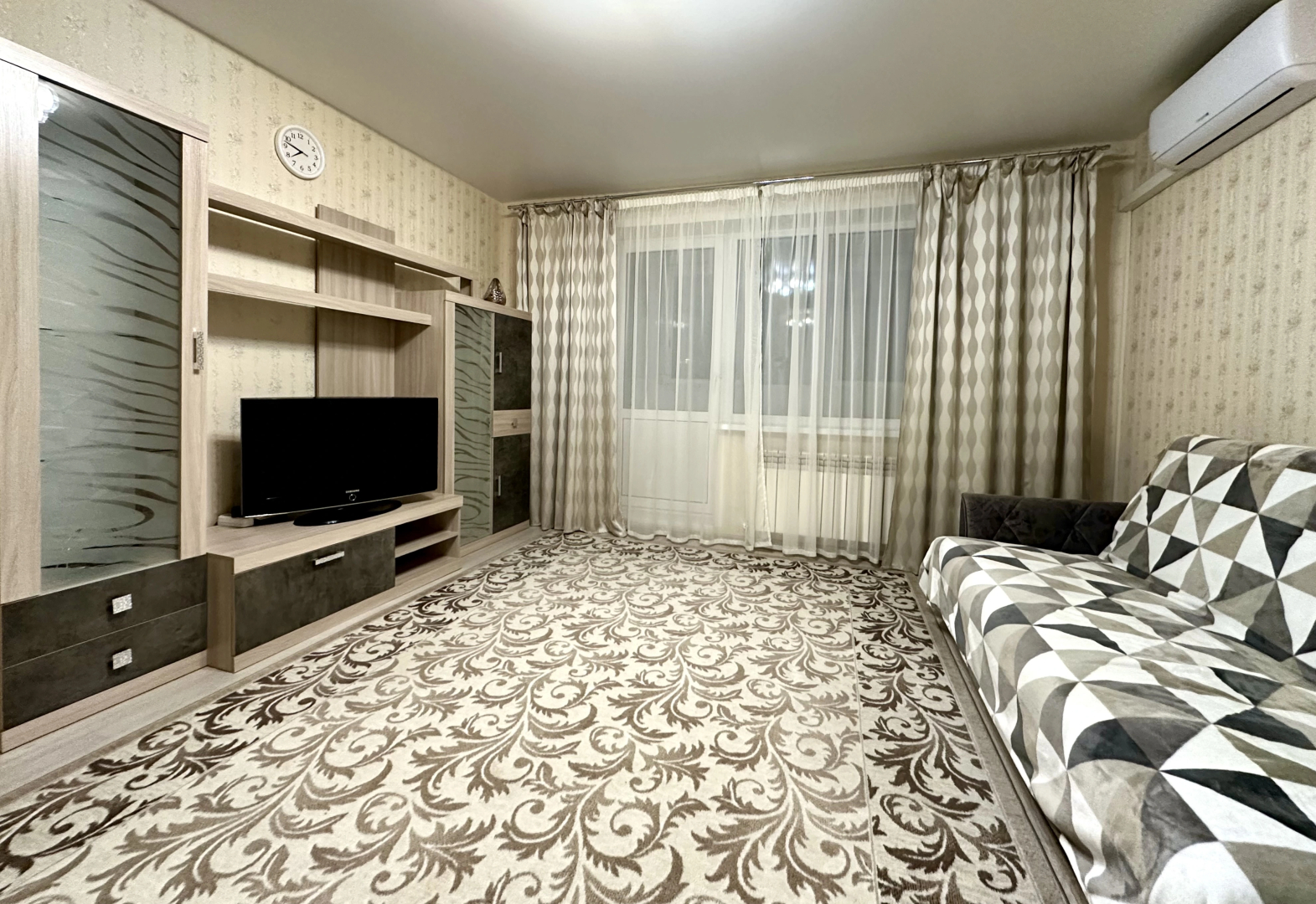 Квартира 1-комнатная Yarapartments на Володарского 52