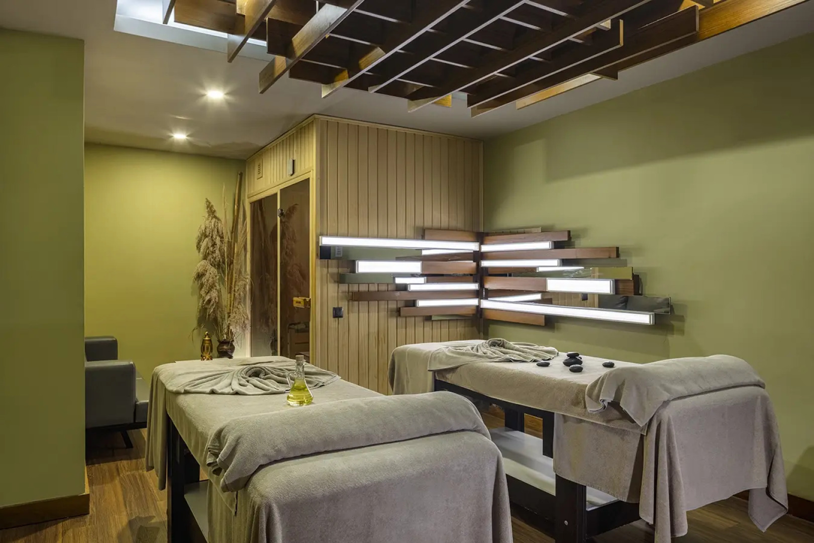 Side Star Elegance Hotel