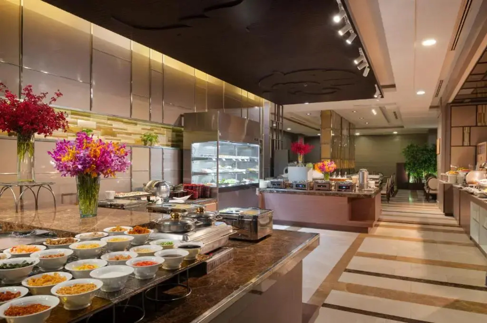 Отель The Berkeley Hotel Pratunam