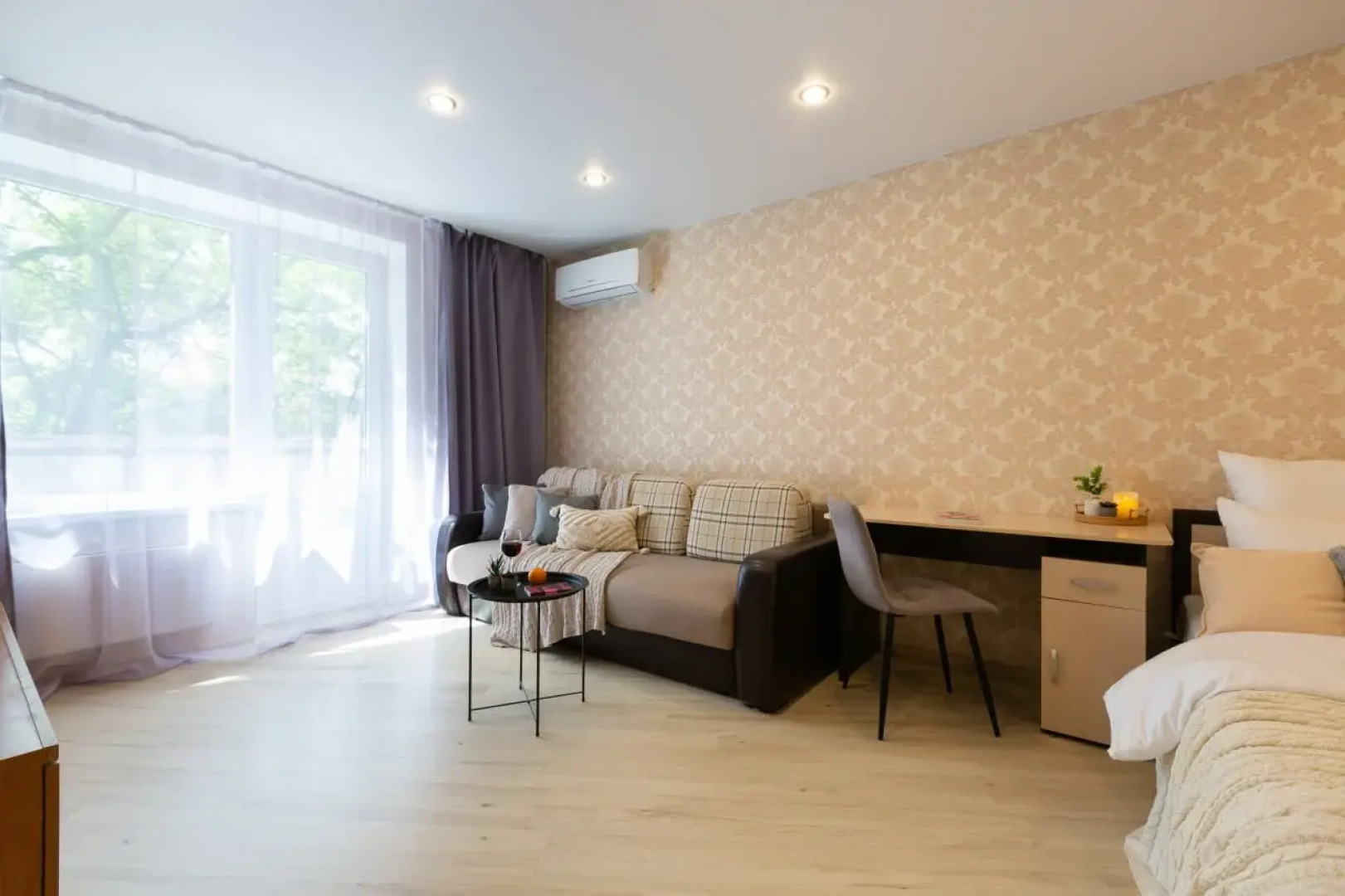 Апартаменты 1комнатные с балконом в красивом мкр Зеленограда, рядом транспорт