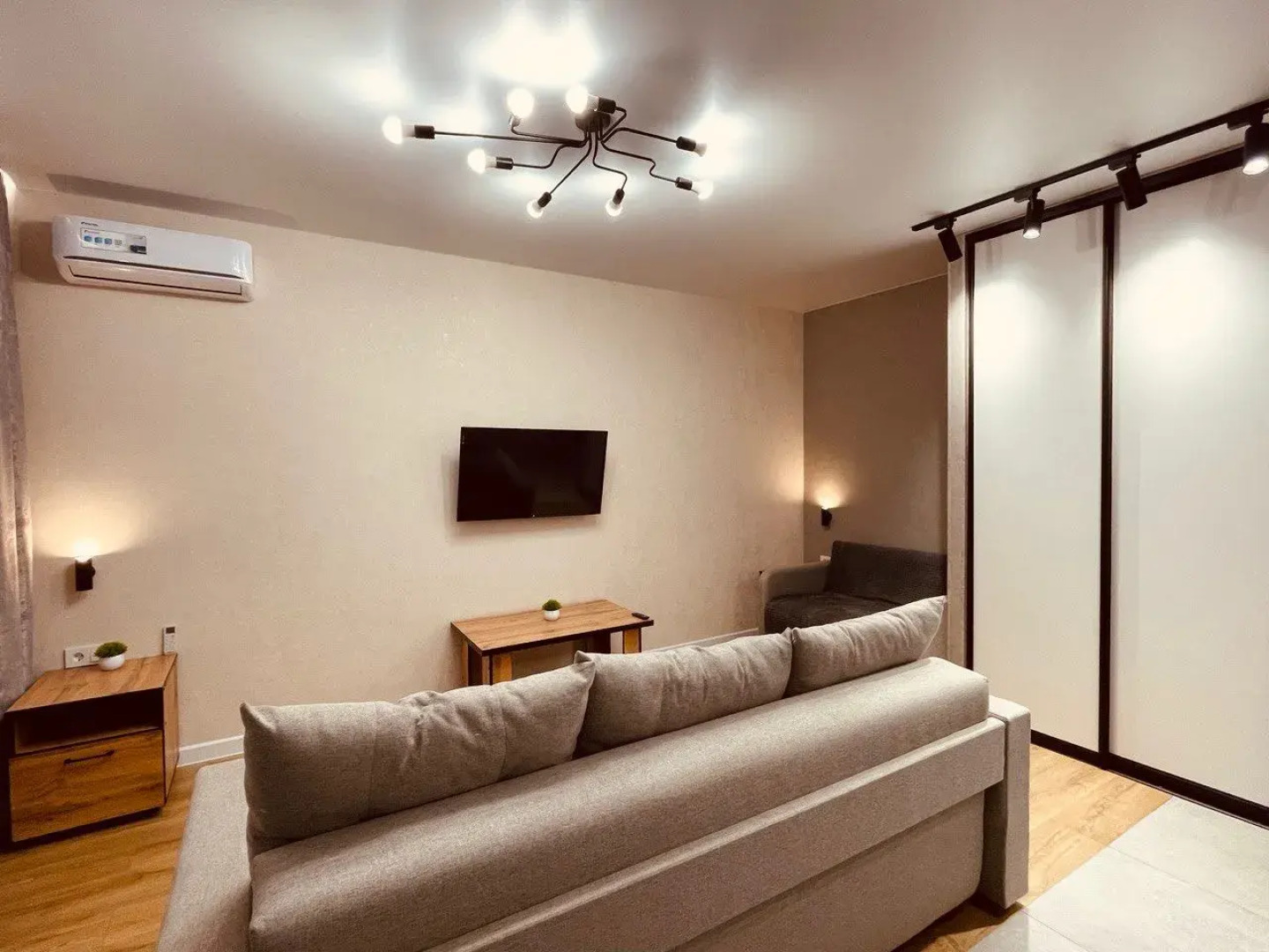 Апартаменты Красная 17