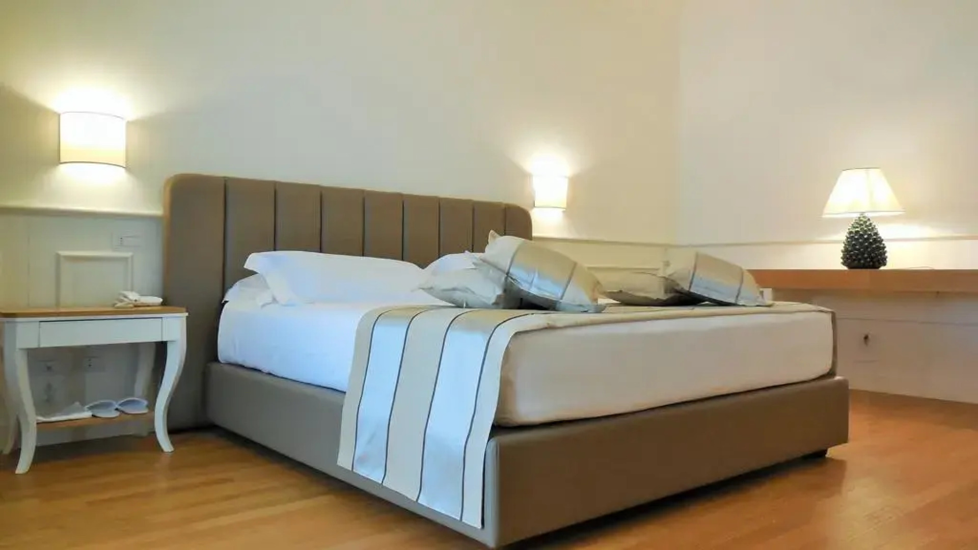 Отель MARECHIARO