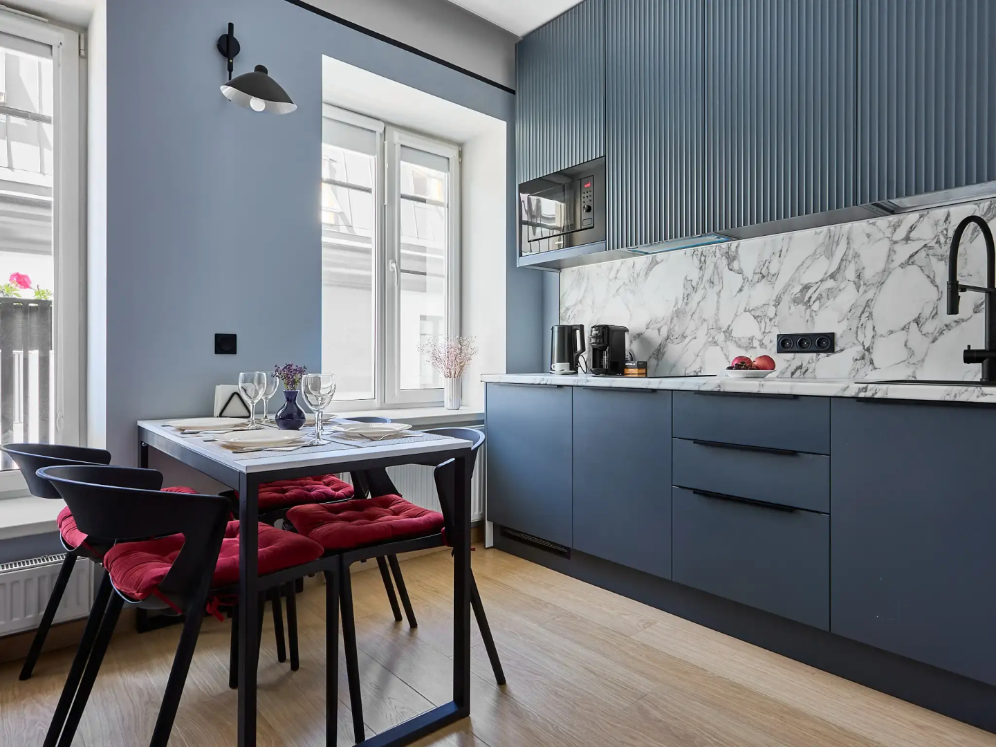 Апартаменты Камелот на 4 линии Васильевского острова