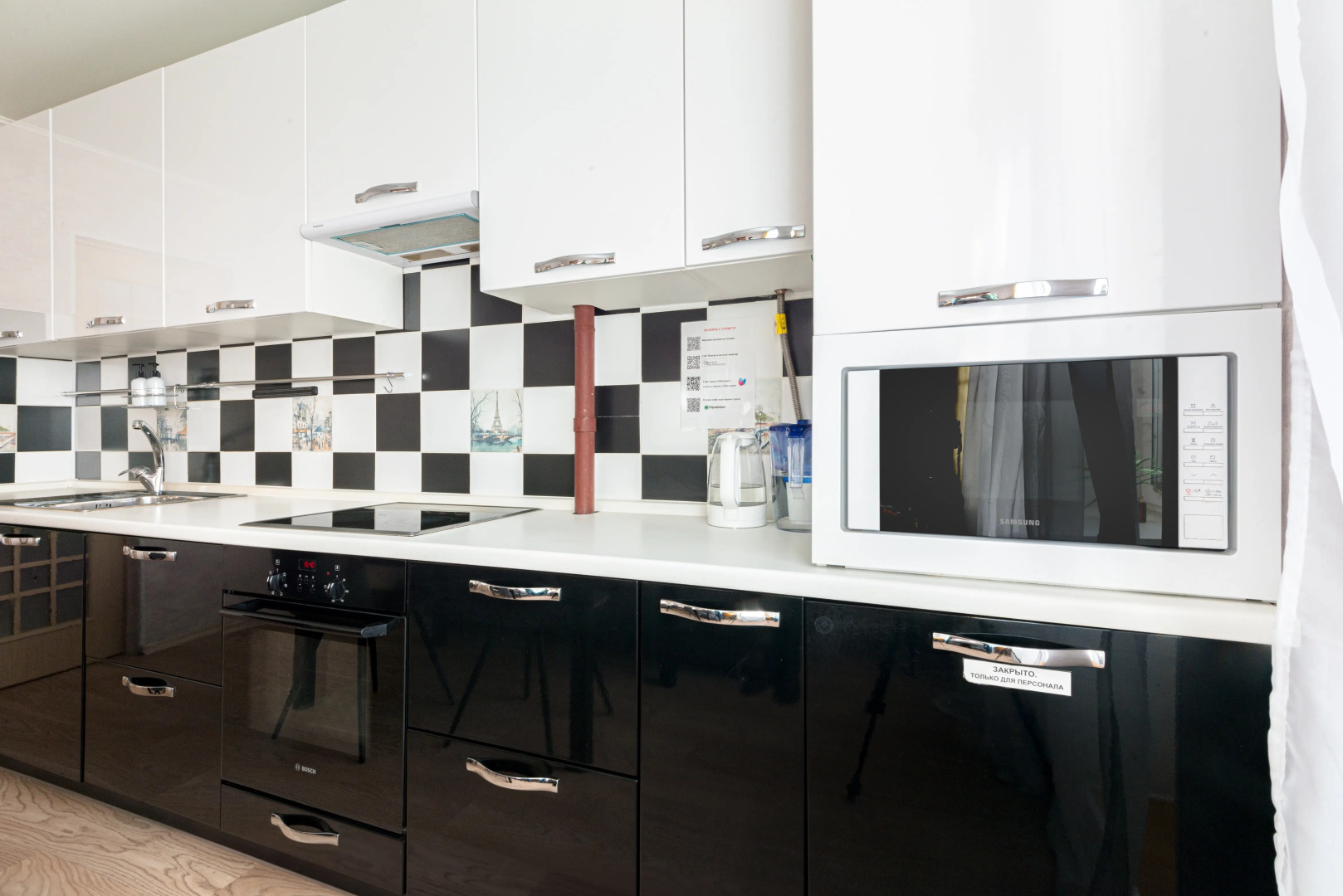 Квартира 1-к у залива на Маркова 8/2 от RentAp, 4 сп.места