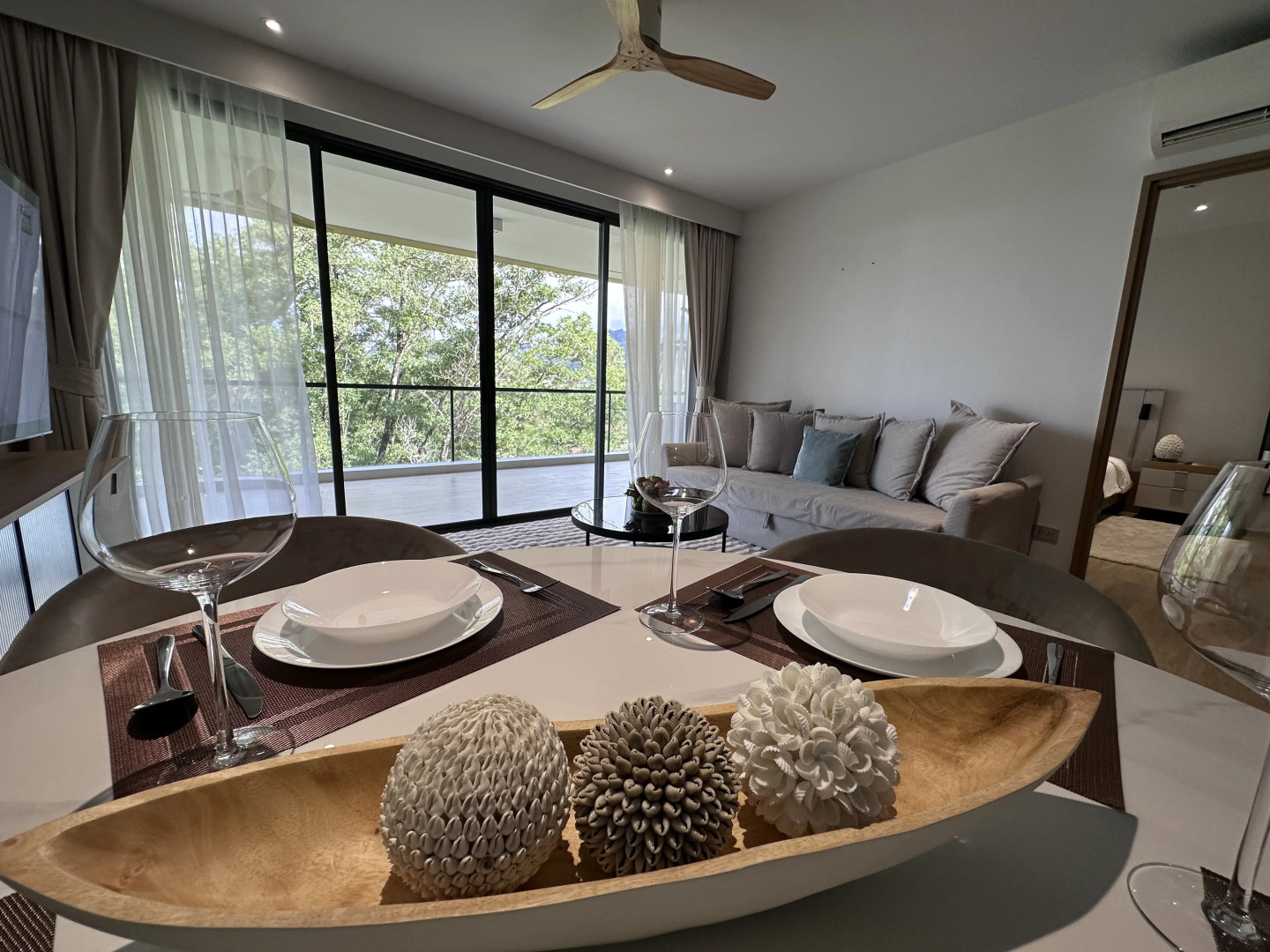 Апартаменты 2-комнатные с бассейном у пляжа Bang Tao LBS-1508