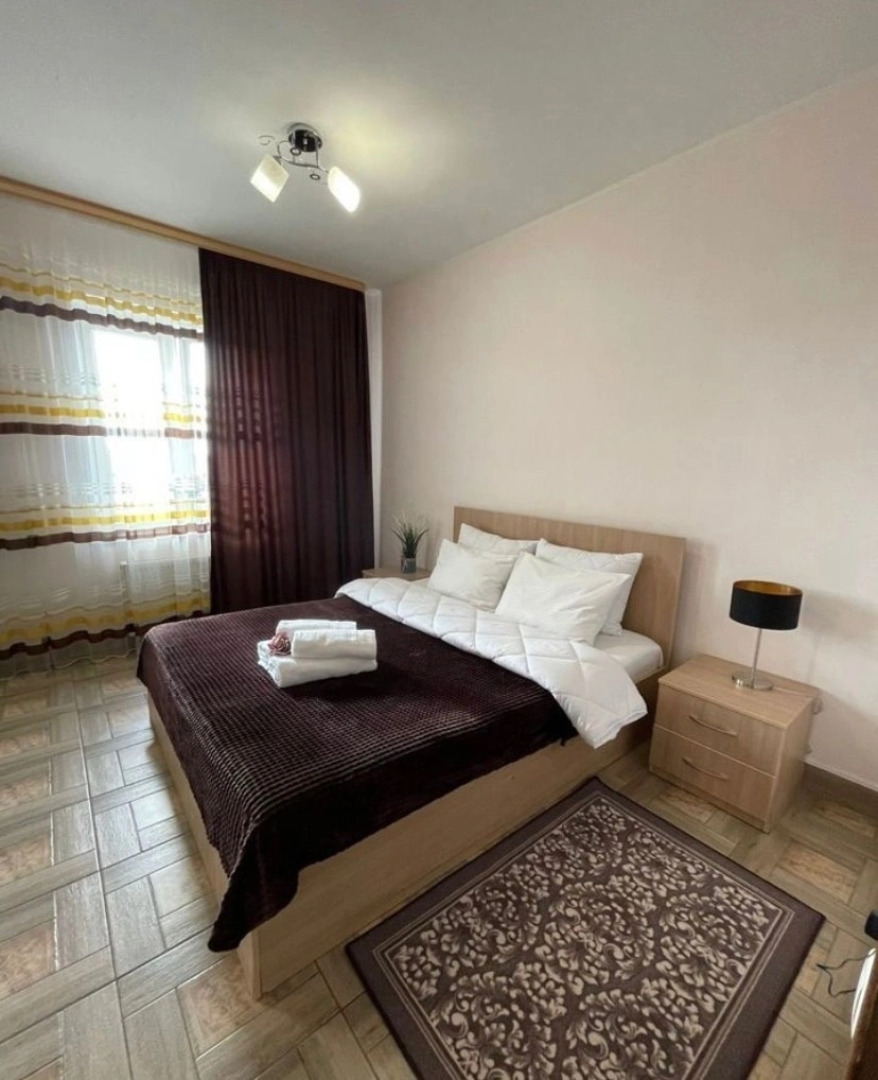 Квартира студия GoldApart на Университетской набережной 46