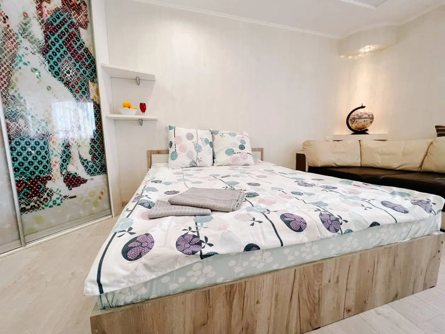 Апартаменты Aparts Уютная Квартира Рядом с ЖД Вокзалом