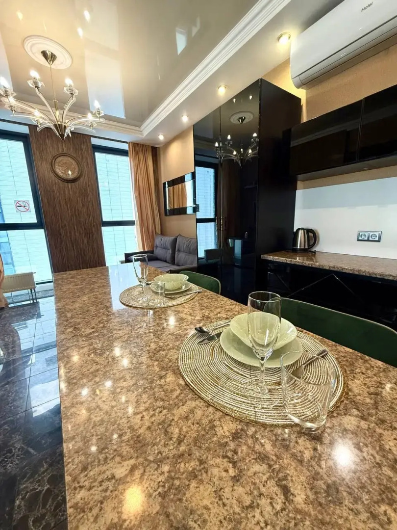 Апартаменты VipHouse Верхнеторговая 4