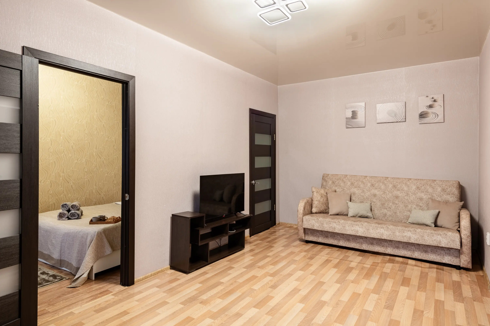 Квартира Просторная двухкомнатная на Каховской