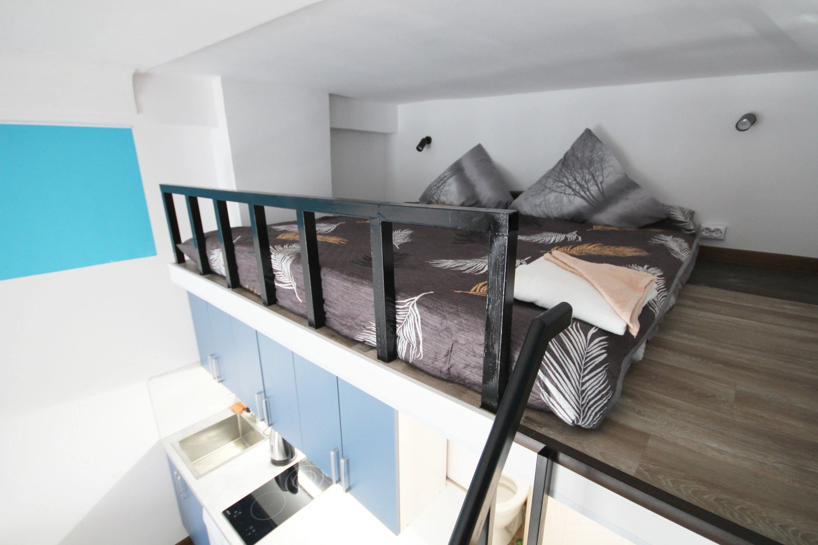 Апартаменты Лофт 4 около ТЦ Этажи