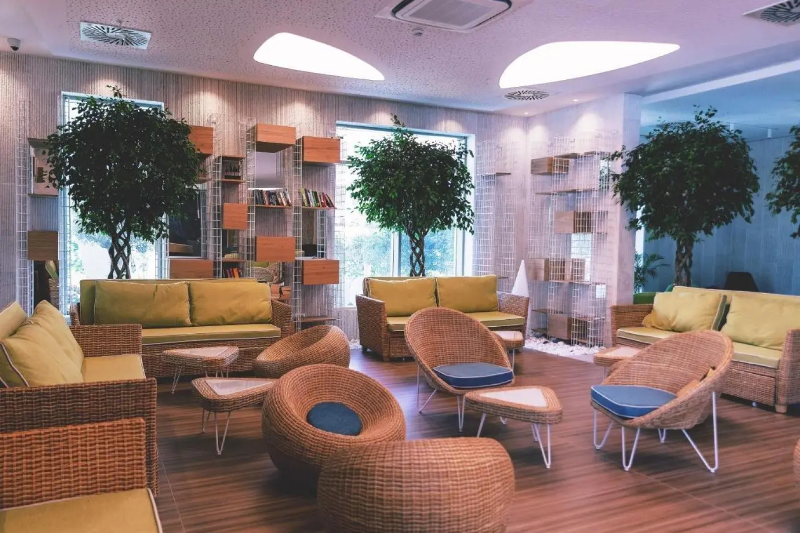 Отель Carine Kumbor Superior