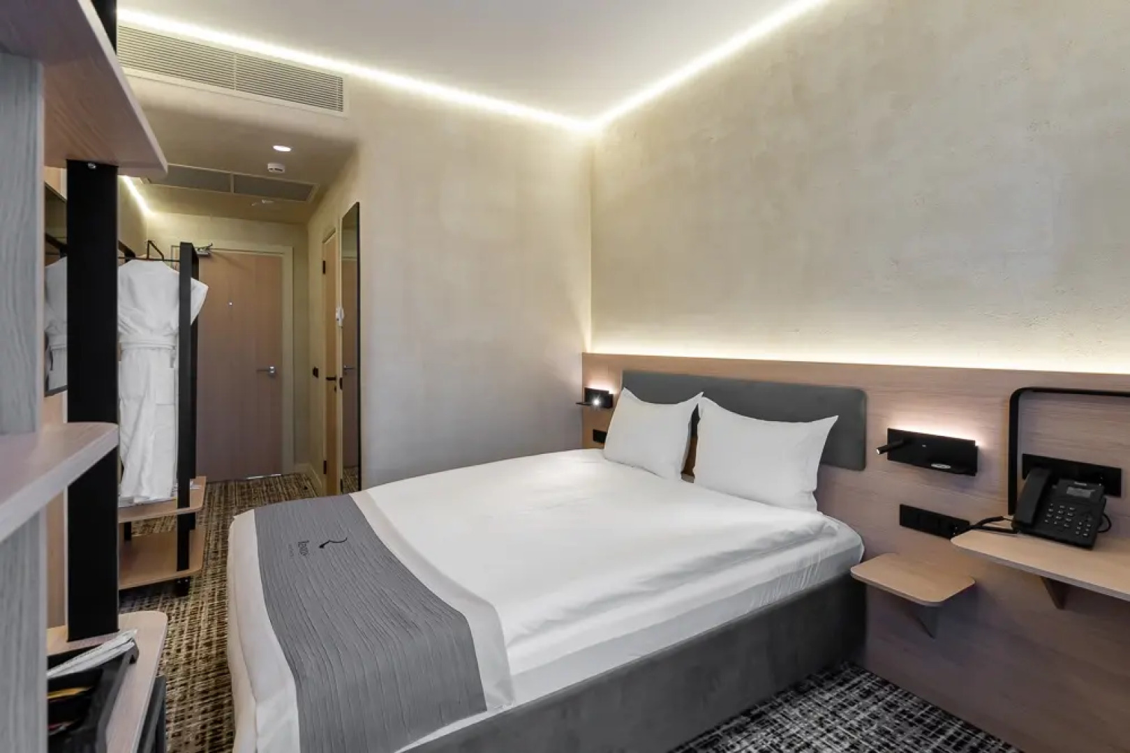 Отель Renion City