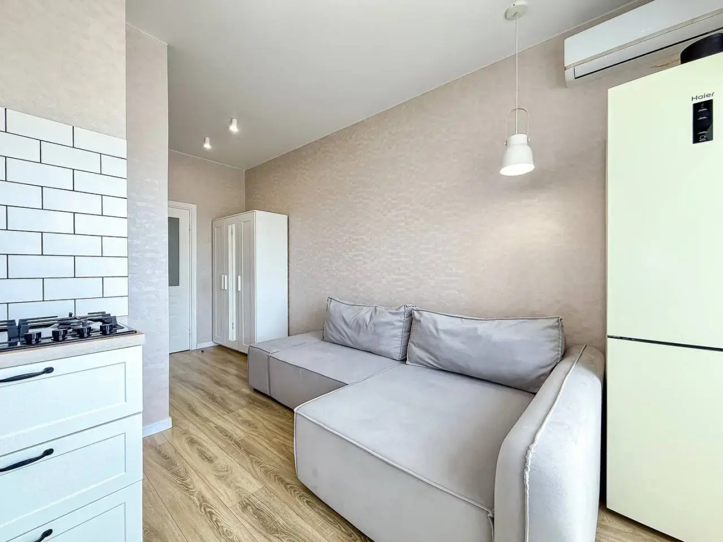 Квартира В Центре Города с Видом на Горы и Море — Как Дома, Tепло и Уютно!