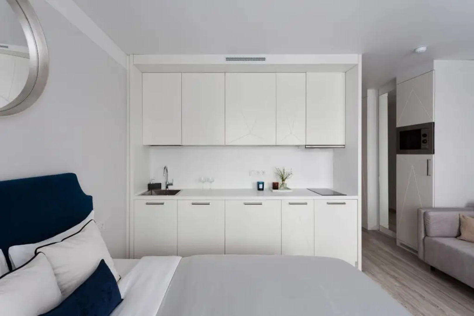 Апартаменты Квартира Cтудия у метро Бухарестская