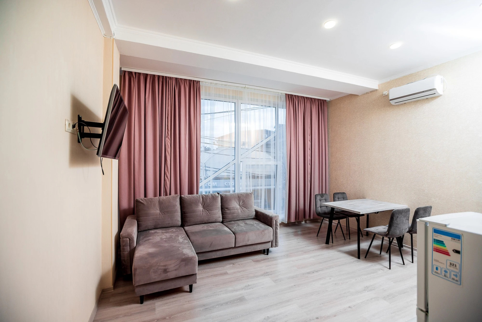 Divnoye Mesto Apart-Hotel