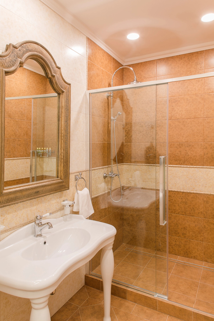 Отель Левада