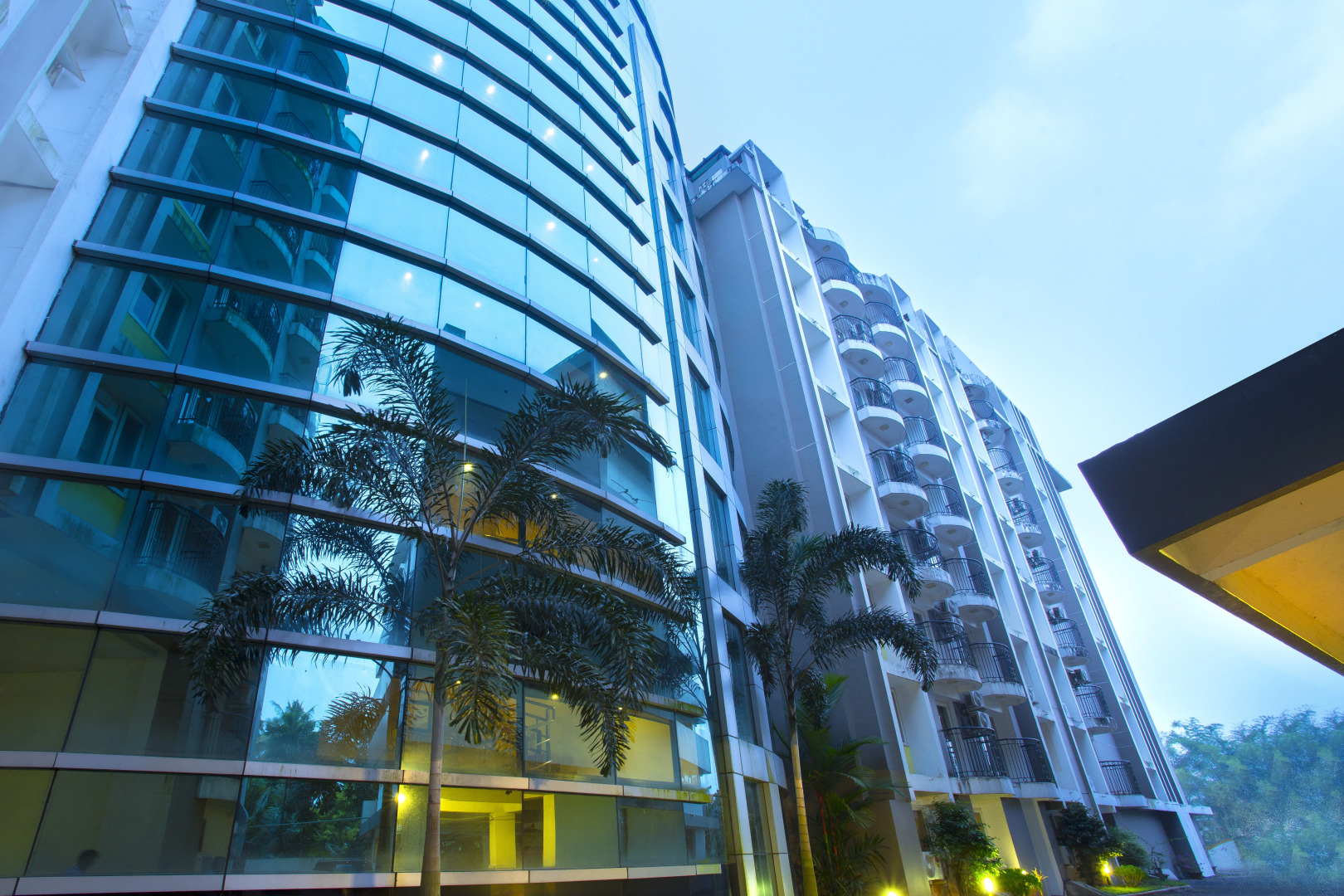 Отель Atlas Airport Apartments