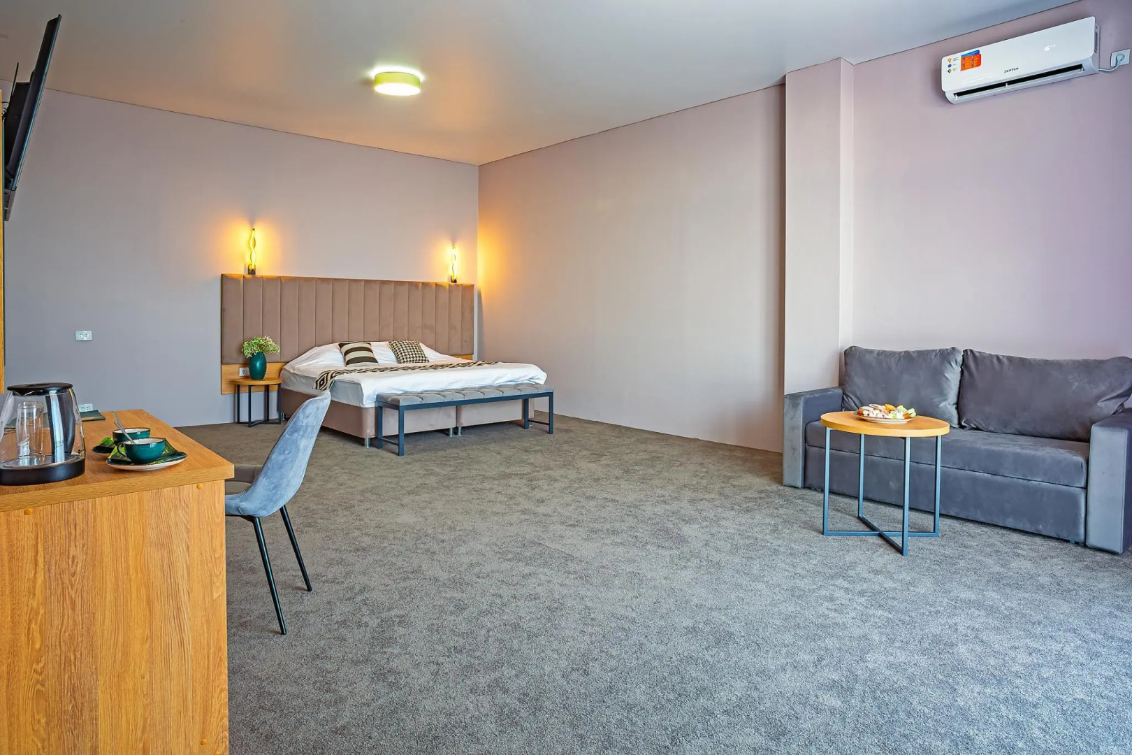 Green Land Hotel