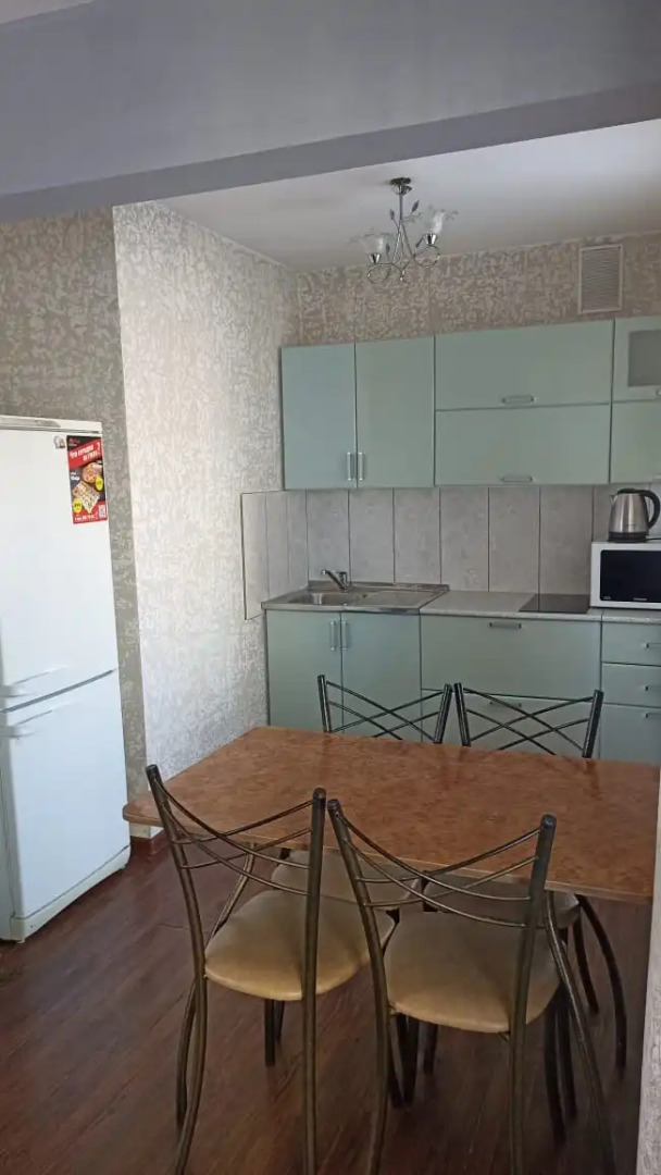 Апартаменты Розы Люксембург, 9