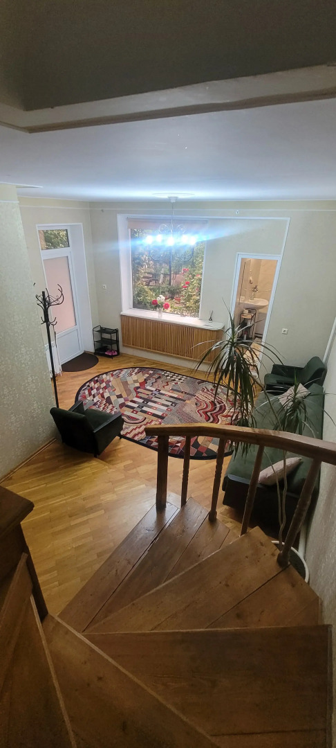 Частный дом Двухэтажный в центре