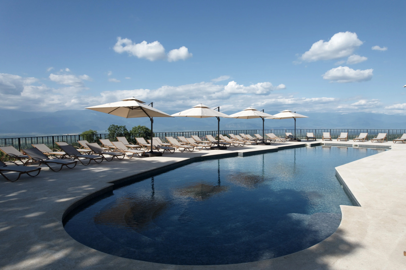 Отель Agarani Estate