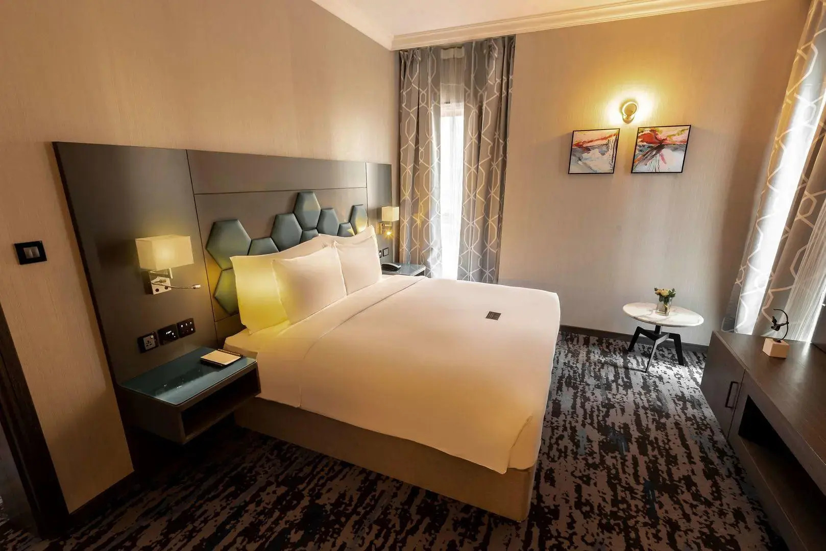 Edge Creekside Hotel