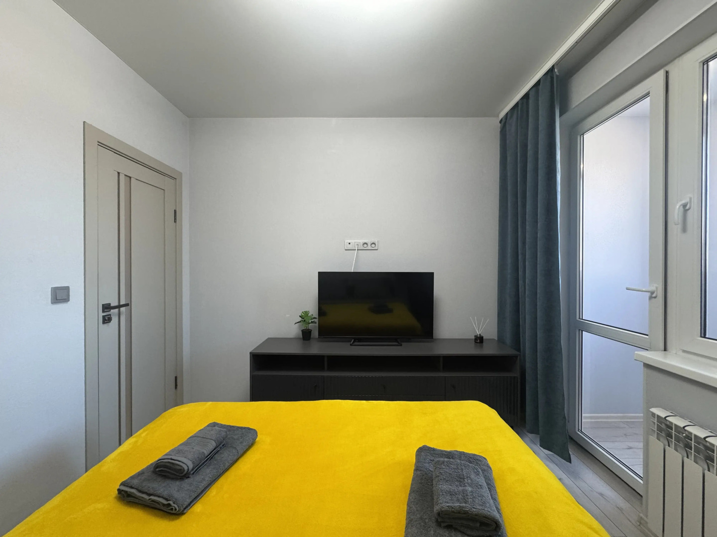 Квартира 2-к Квартира у Сити-Мола, на 12 этаже с видом на Восход