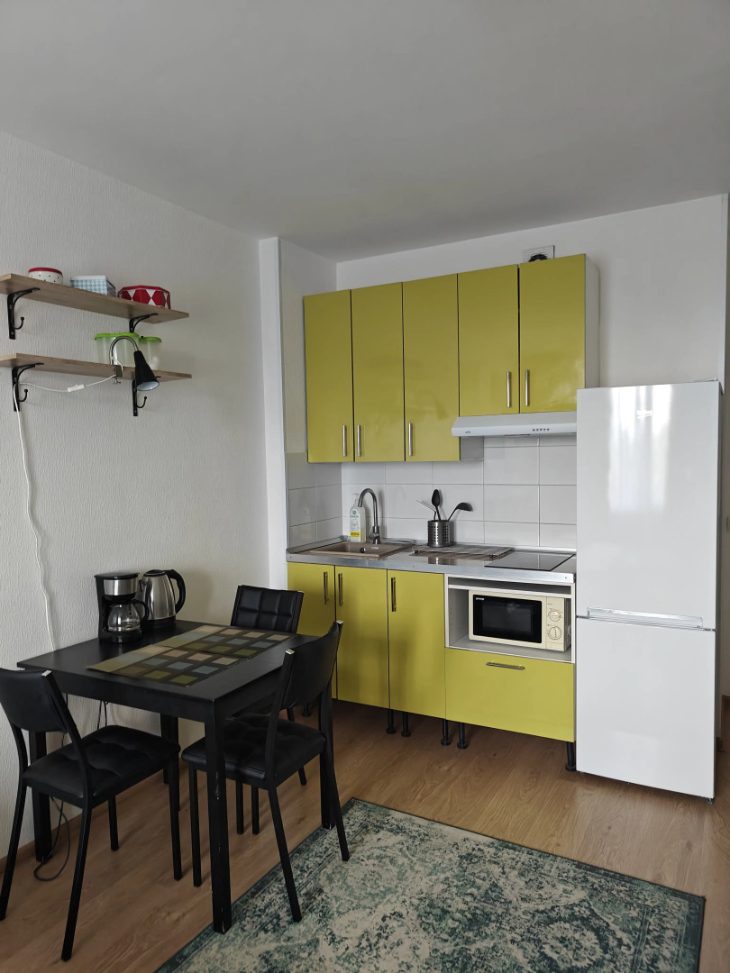 Студия Green метро Ладожская