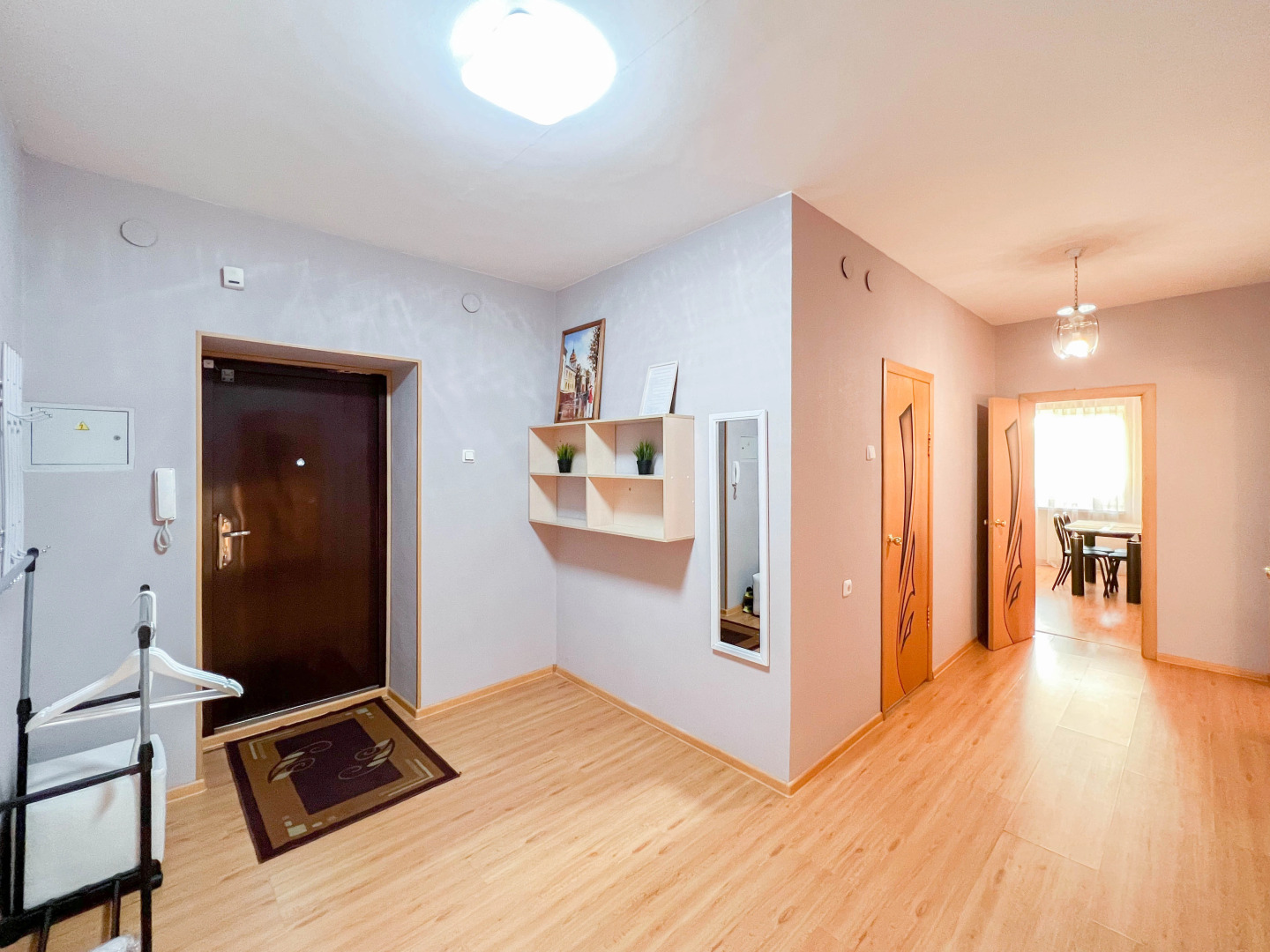 Квартира Просторная двухкомнатная квартира с раздельными комнатами