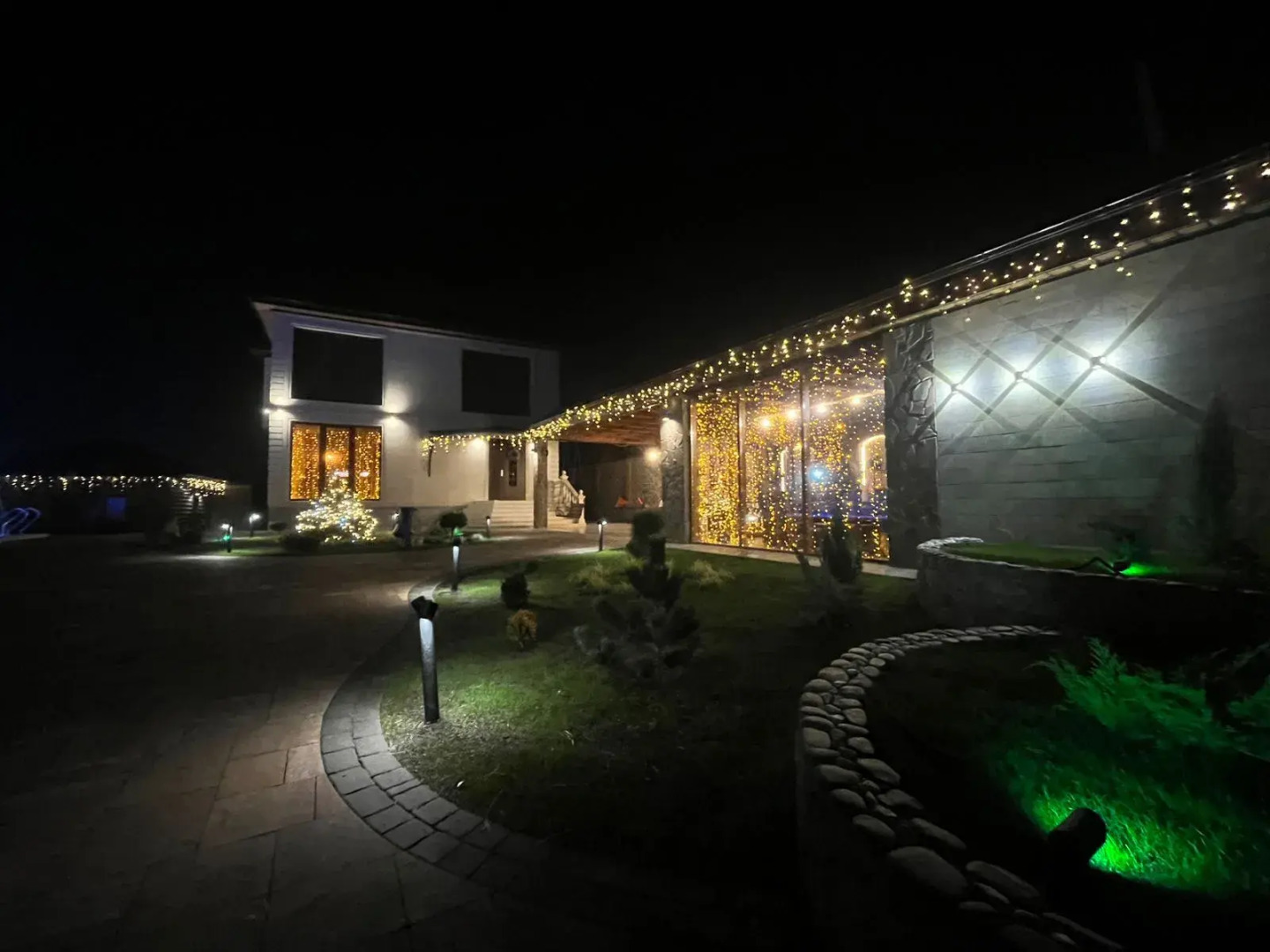 Частный Дом в Горах с Бассейном