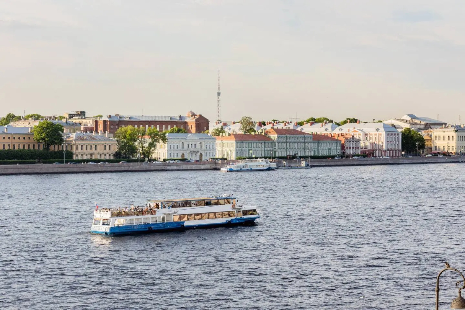 Апартаменты a.m. Rooms Neva Balcony (Angliyskaya Naberezhnaya)