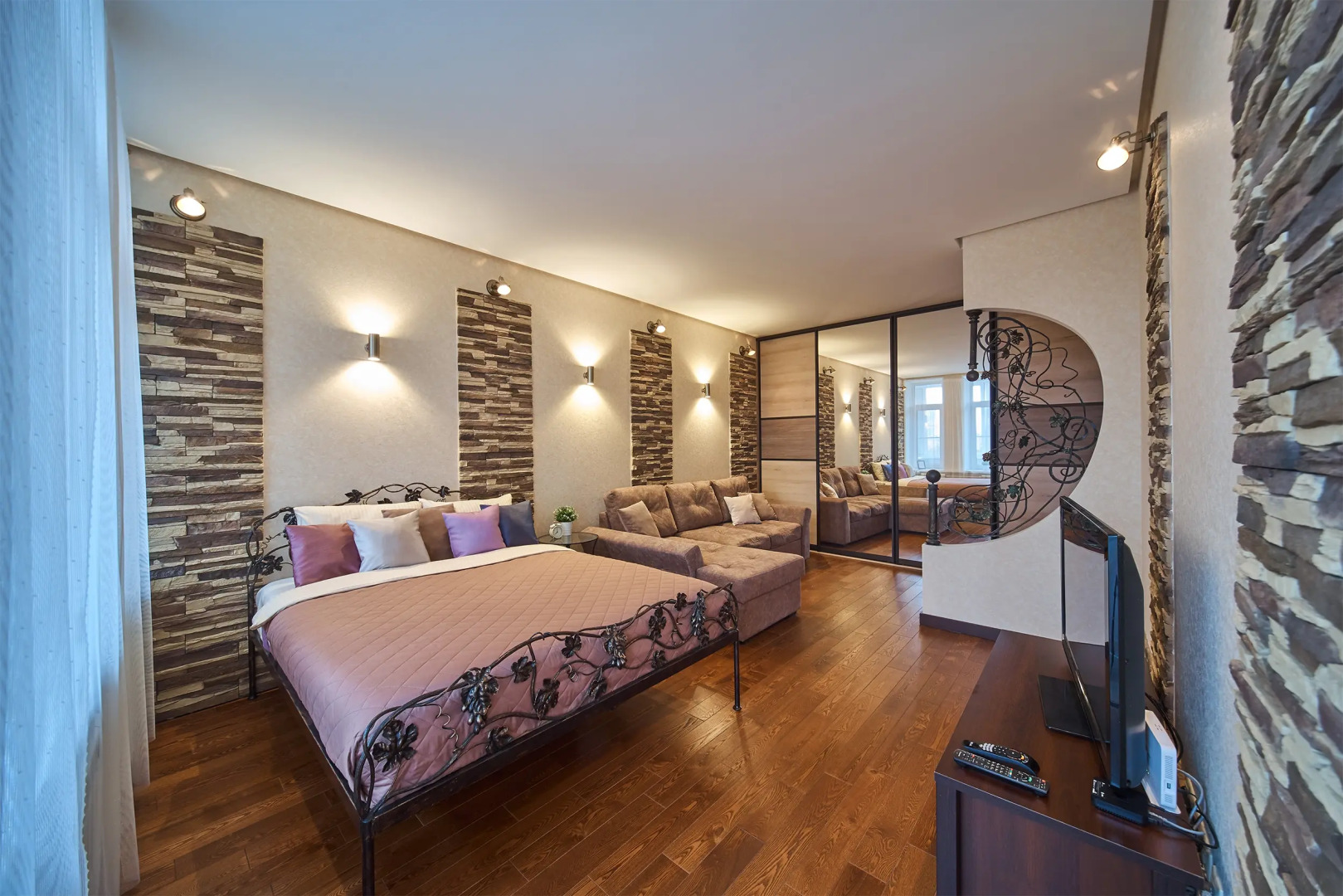 Апартаменты Люкс 2-комн. Coffee & Wine