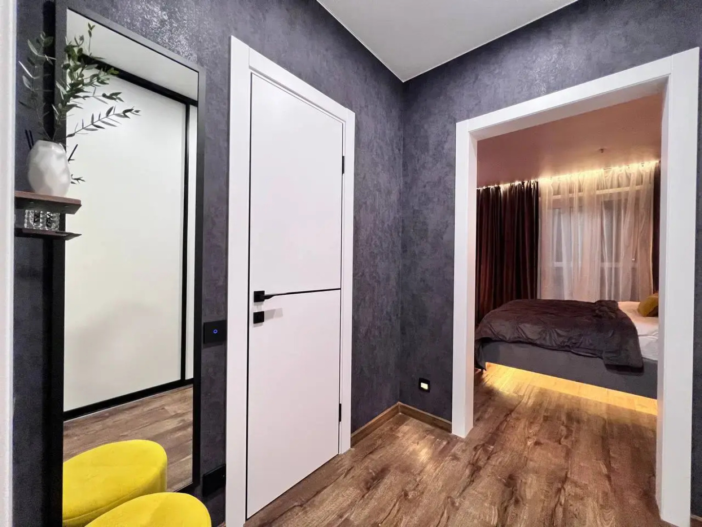 Апартаменты УHИKAЛЬНAЯ СTУДИЯ С МИНИ-БАСCЕЙHОМ НA ДВOИХ!