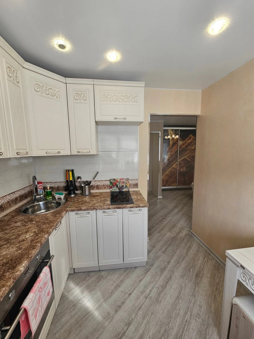 Квартира на проспекте 50 лет Октября 15/5