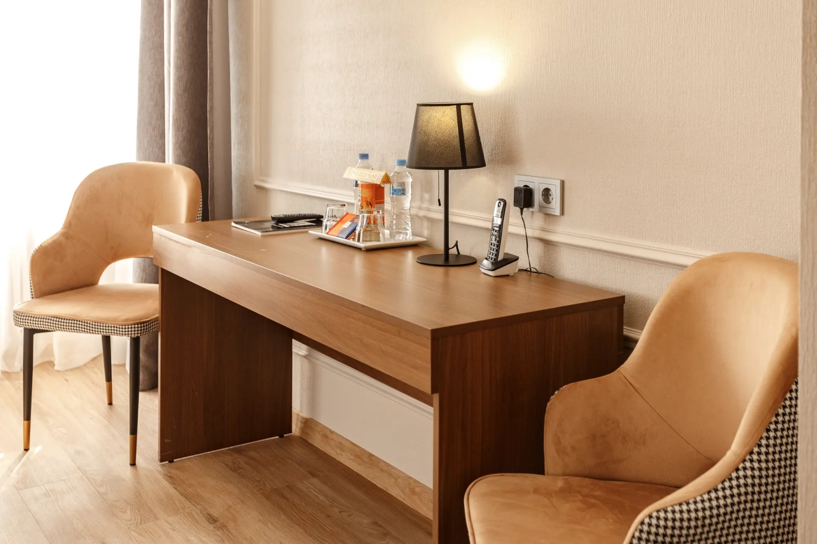 Отель Априори