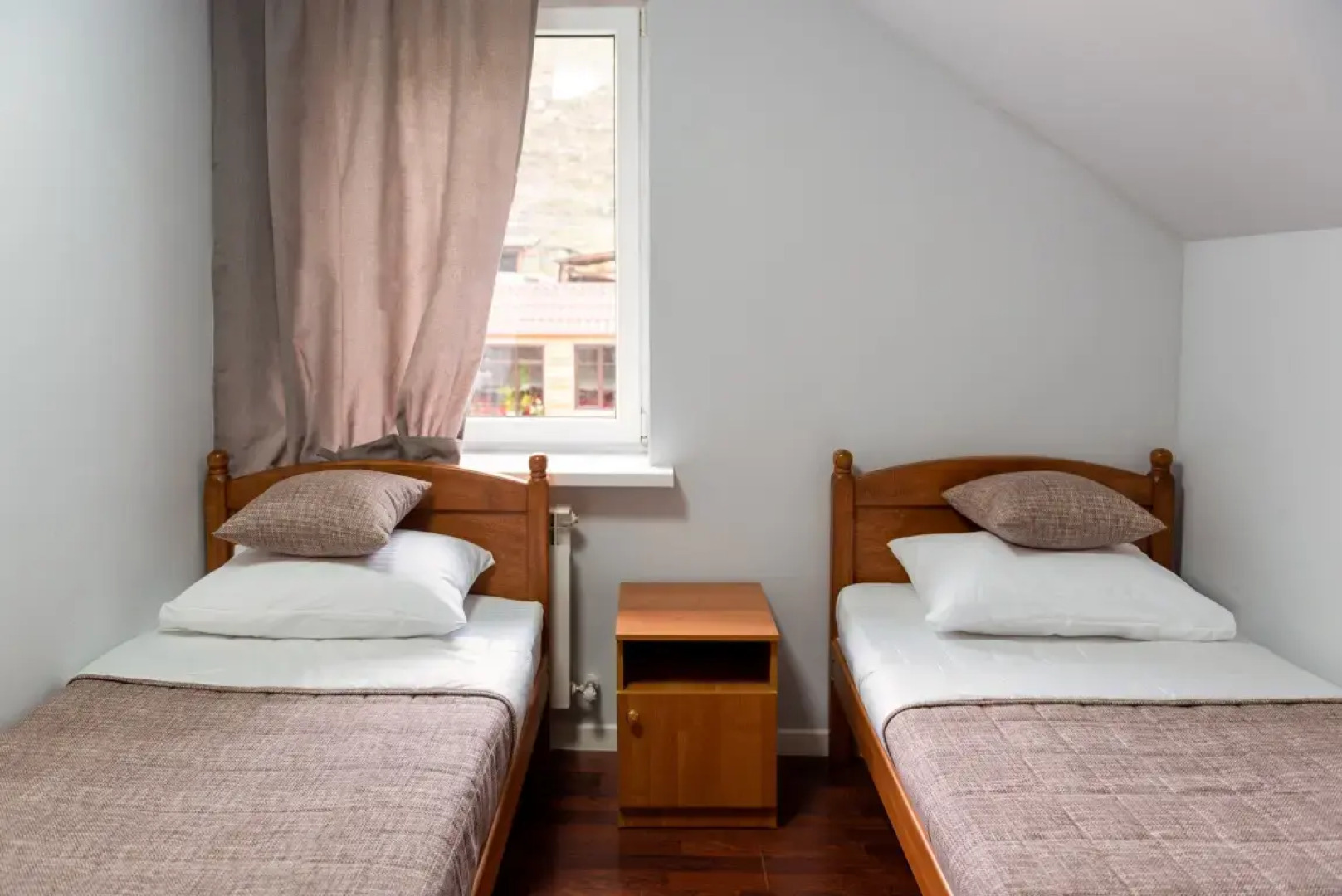 Коттедж Семейный Восьмиместный в Терсколе от Квартирукинг