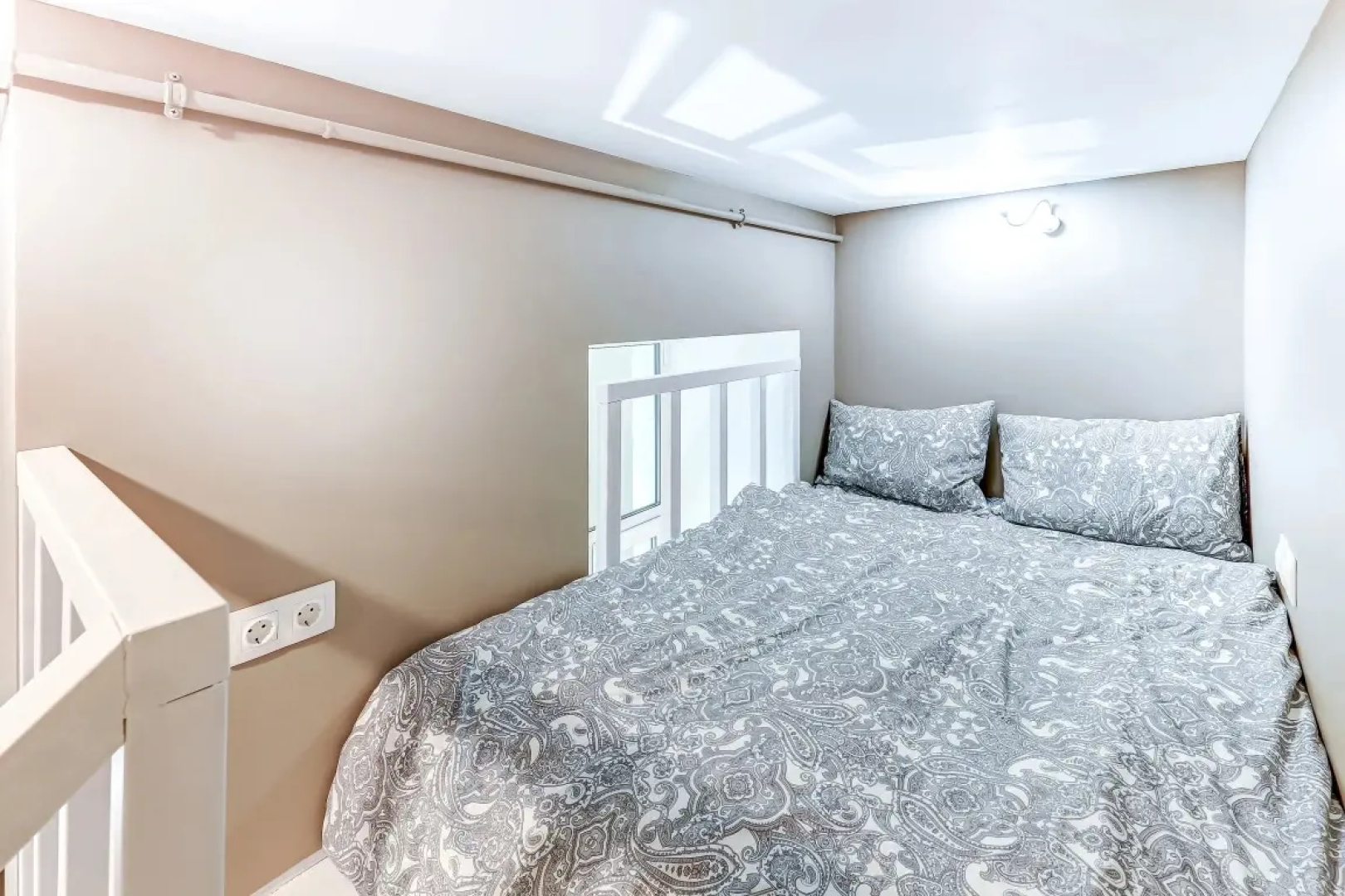 Апартаменты SweetHome на Мойке 40