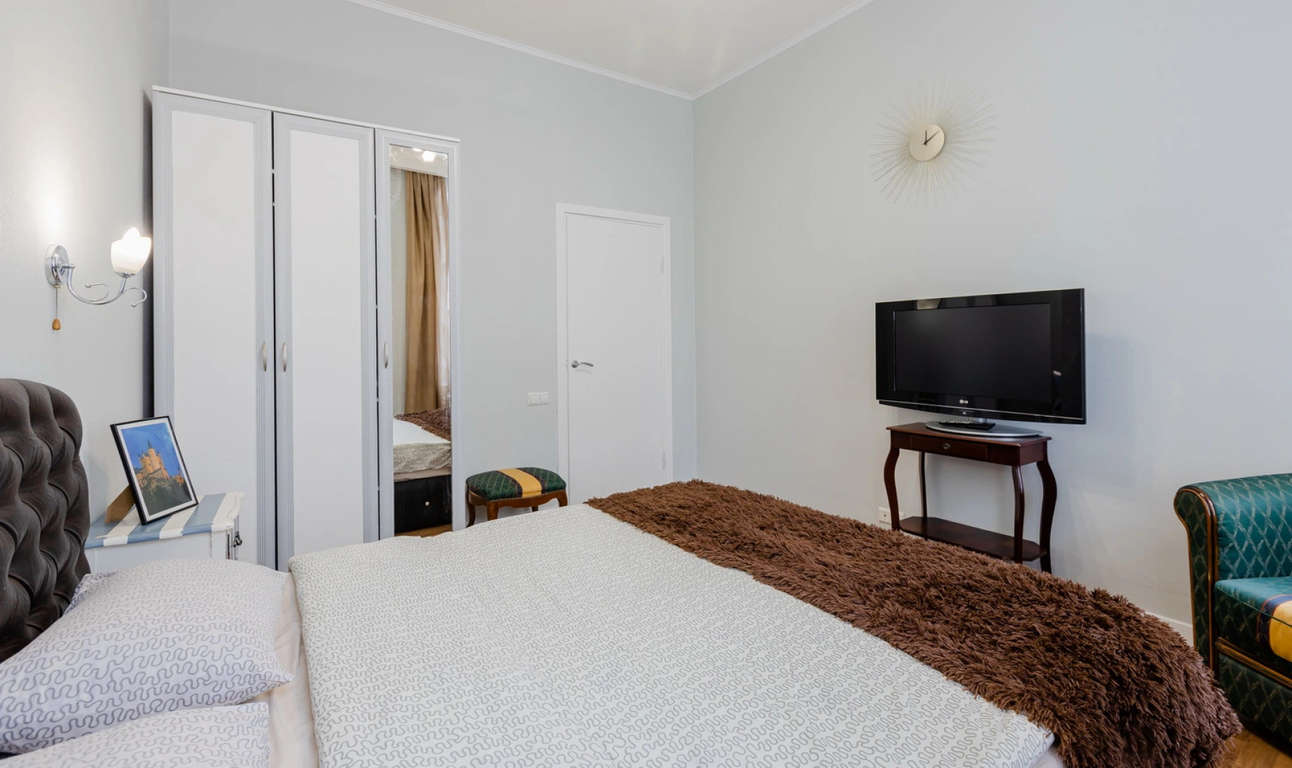 Апартаменты SpbStay с сауной на Невском проспекте 124