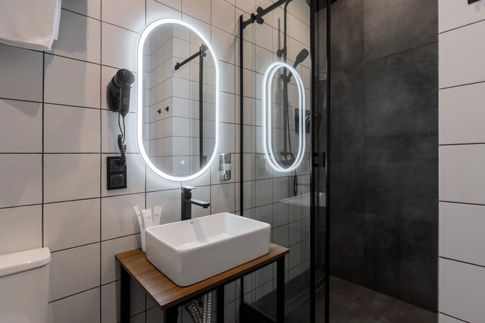 Отель Seven Hills на Брестской