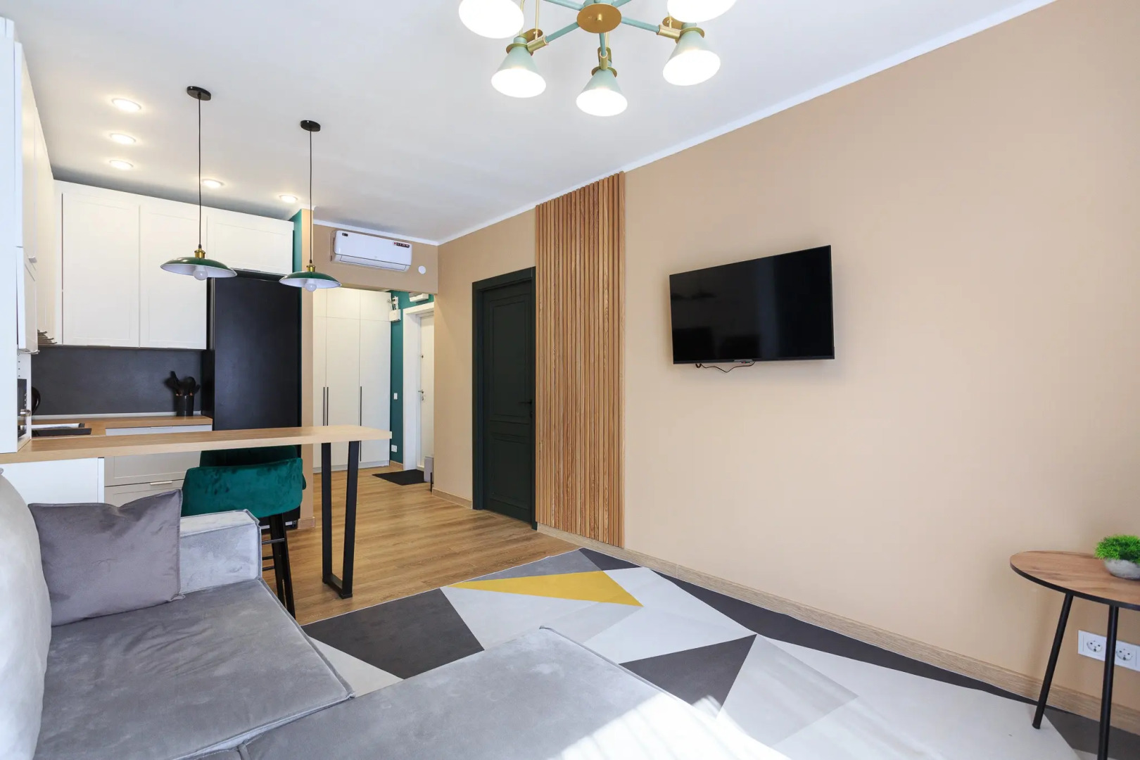 Апартаменты Евродвушка Озерная