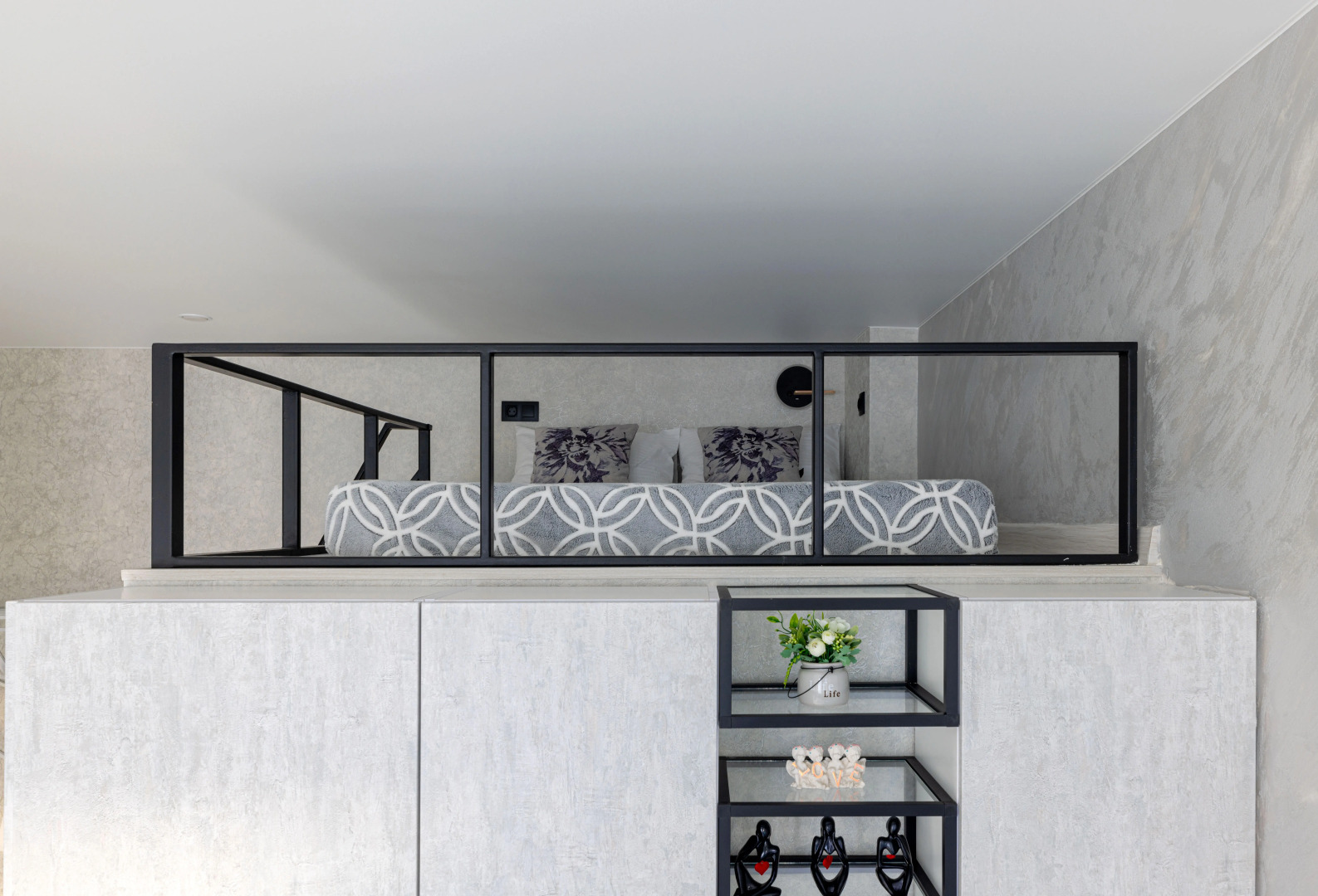 Квартира Дизайнерская Grey Room у Невского проспекта