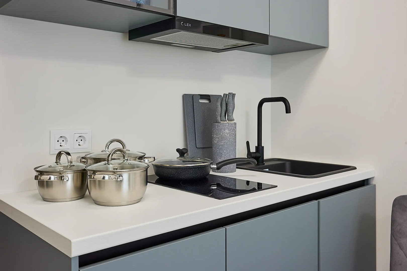 Апартаменты в комплексе с бассейном набегу Финского залива